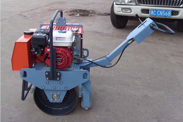 小型壓路機(jī) 小型壓路機(jī)