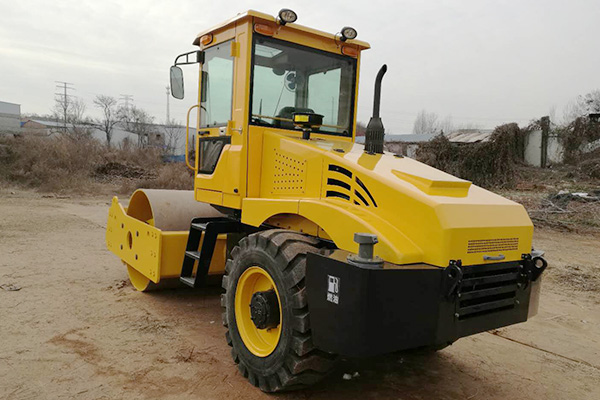 7噸壓路機(jī) 7噸壓路機(jī)